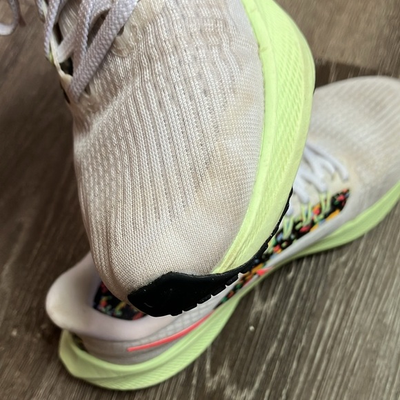 Nike - Picture 17 of 17